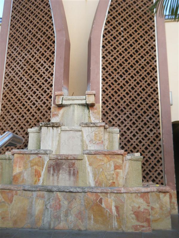 The large fountain near the entrance